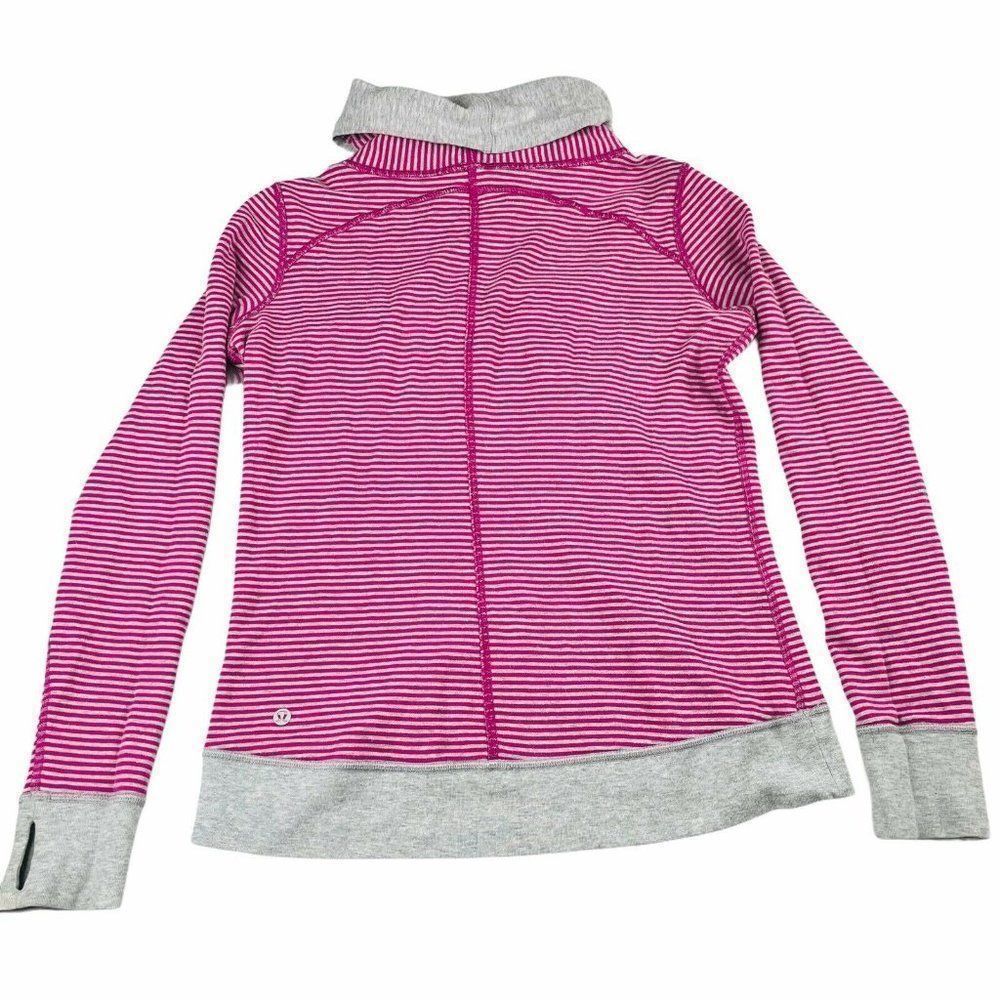 LULULEMON In A Cinch Cowl Neck Pullover Reversible